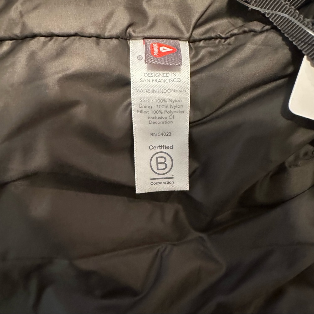 Athleta Summit Primaloft Shell - Picture 2 of 9